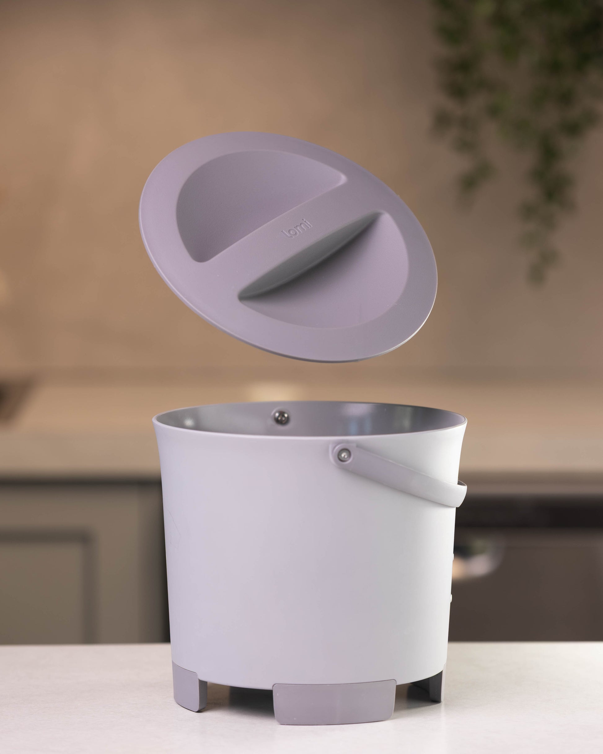 Lomi 3 Cap and Bucket